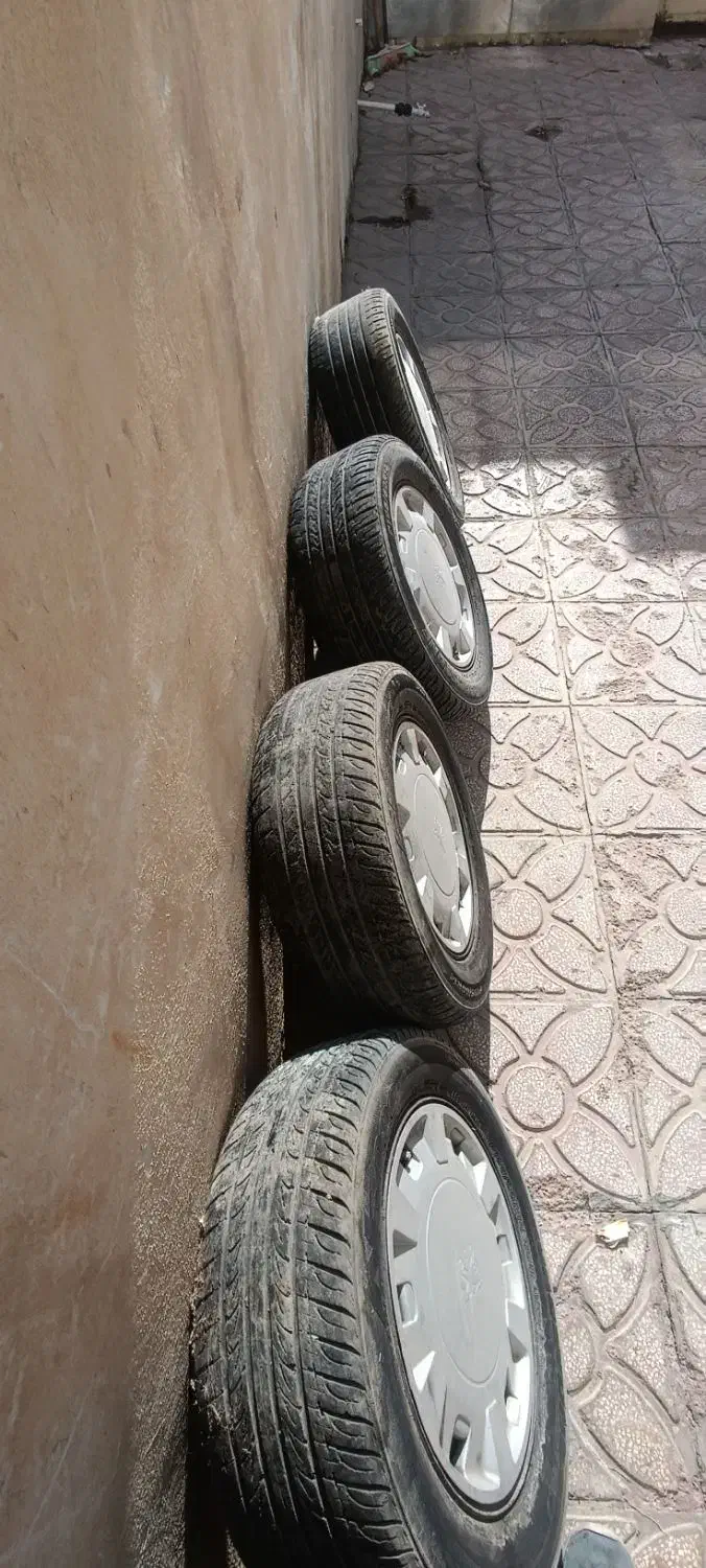 لاستیک و رینگ پژو|قطعات یدکی و لوازم جانبی|دهگلان, |دیوار