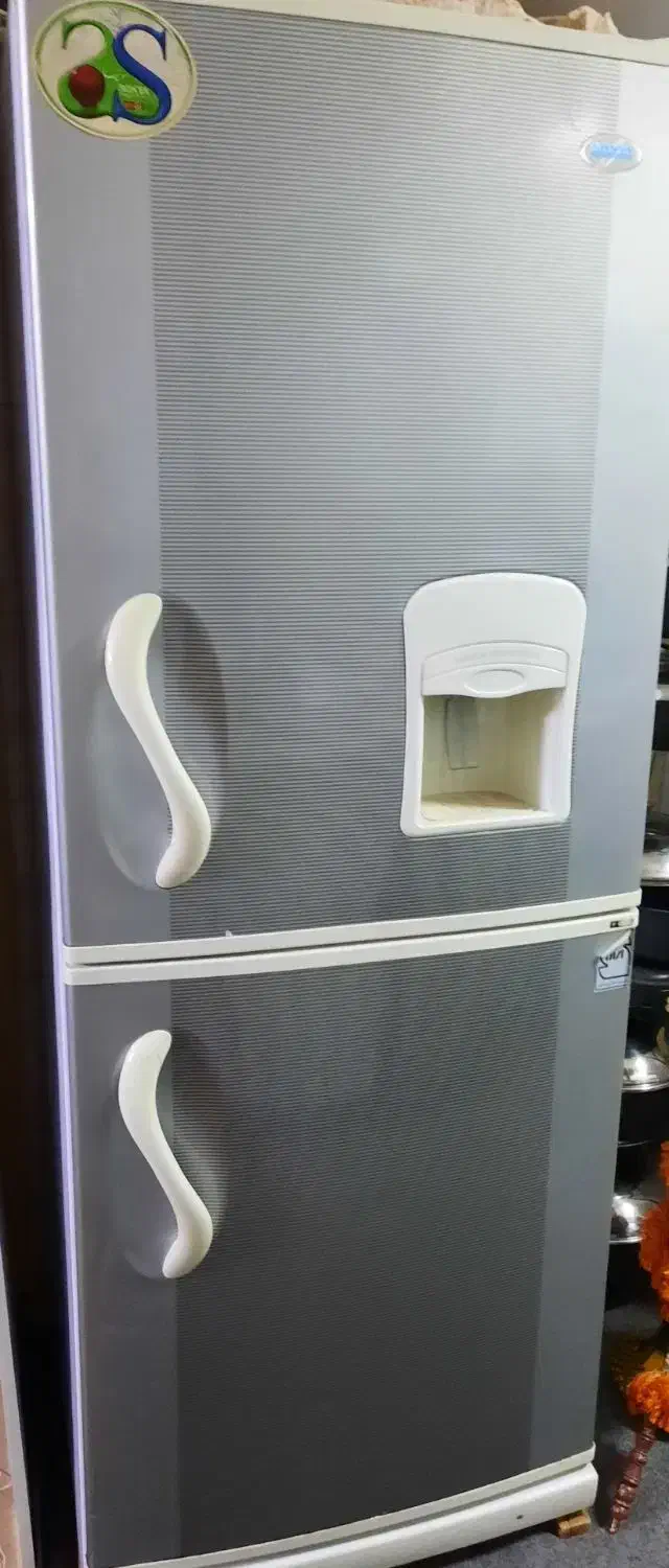 یخچال فریزر|یخچال و فریزر|بروجرد, |دیوار