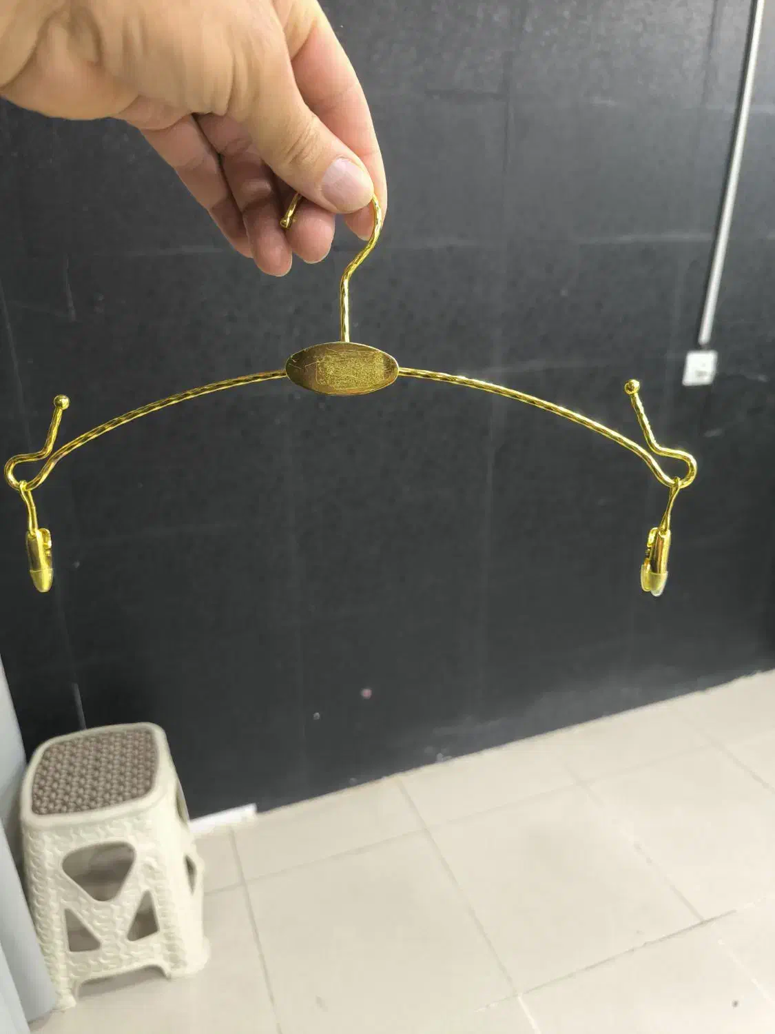 اویز لباس زیر طلایی گیره دار|فروشگاه و مغازه|سردشت, |دیوار