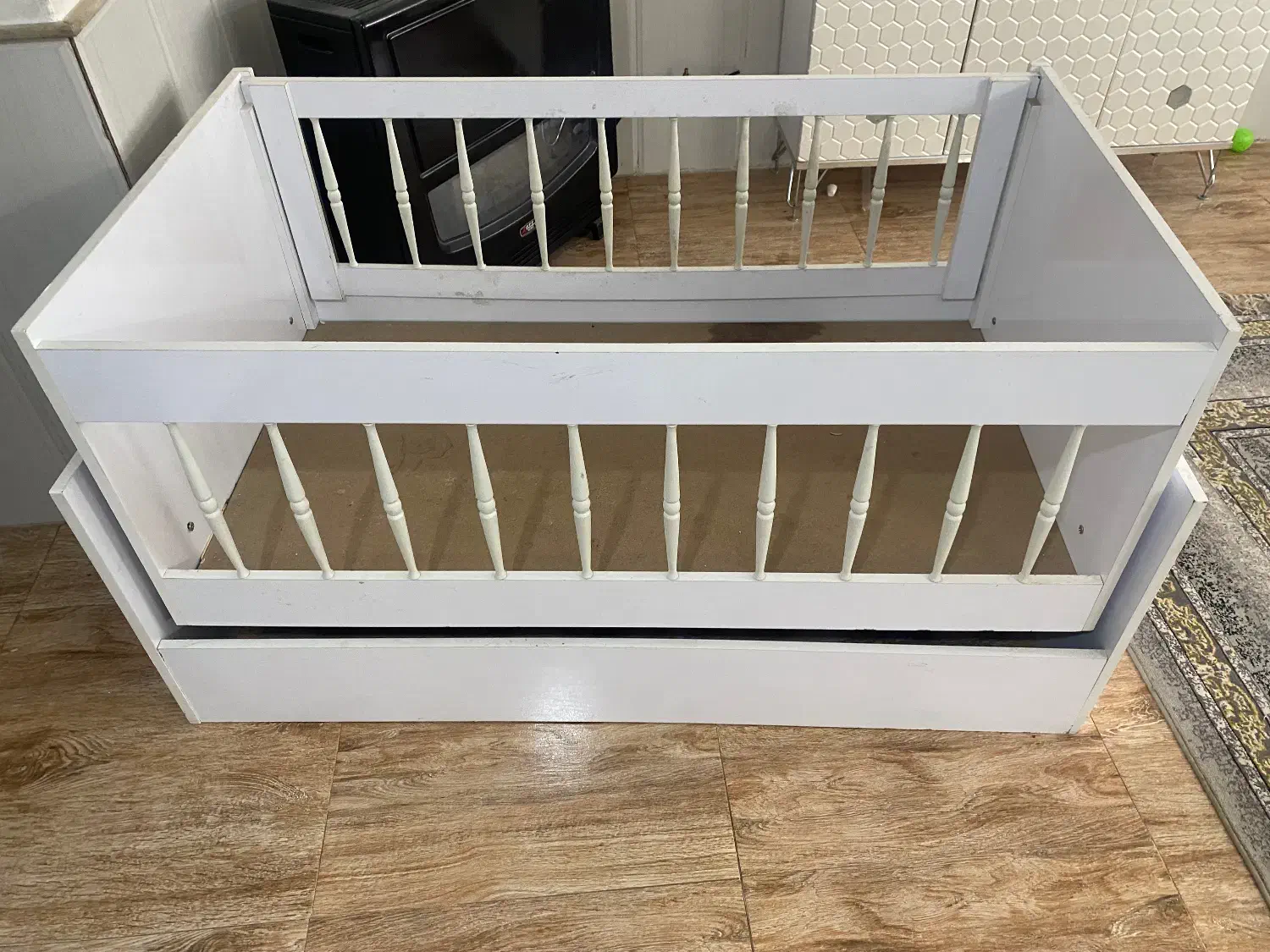 تخت کودک|تخت و صندلی بچه|نیشابور, شهید بهشتی|دیوار