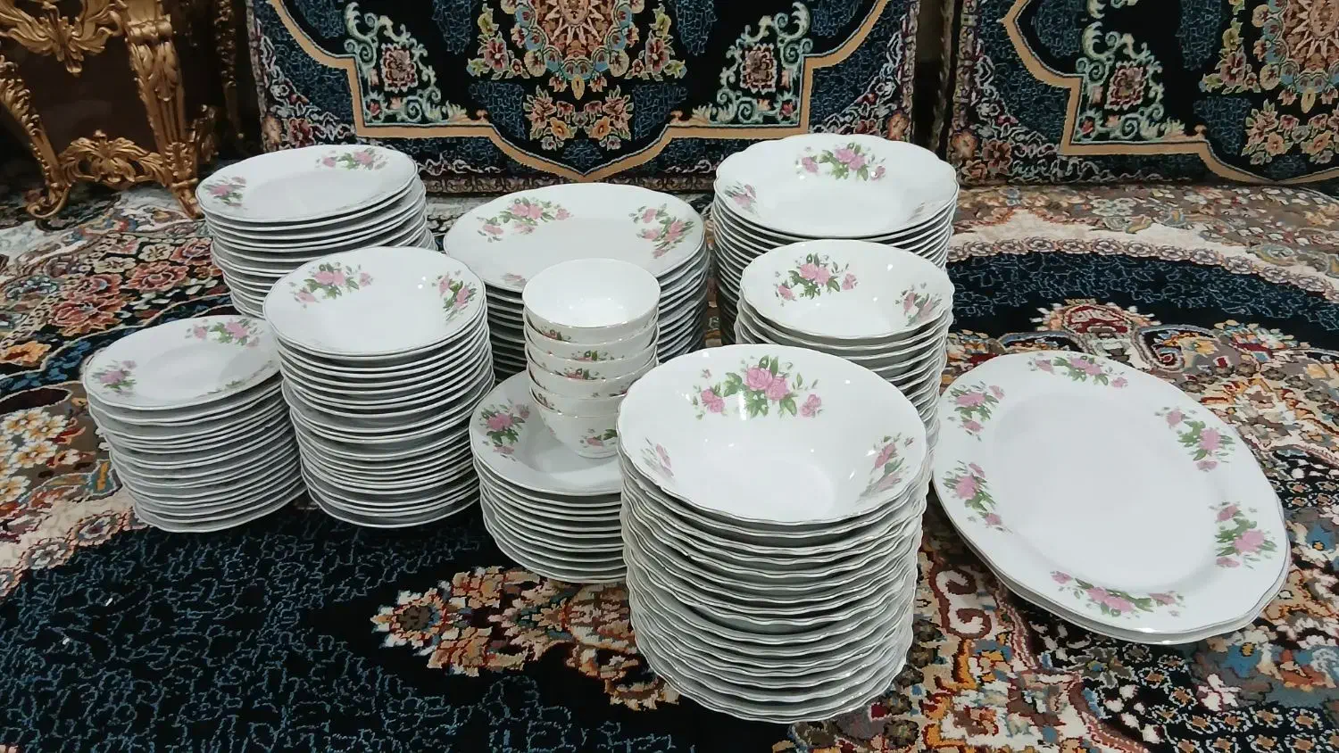 چینی 146 پارچه|ظروف سرو و پذیرایی|دهگلان, |دیوار