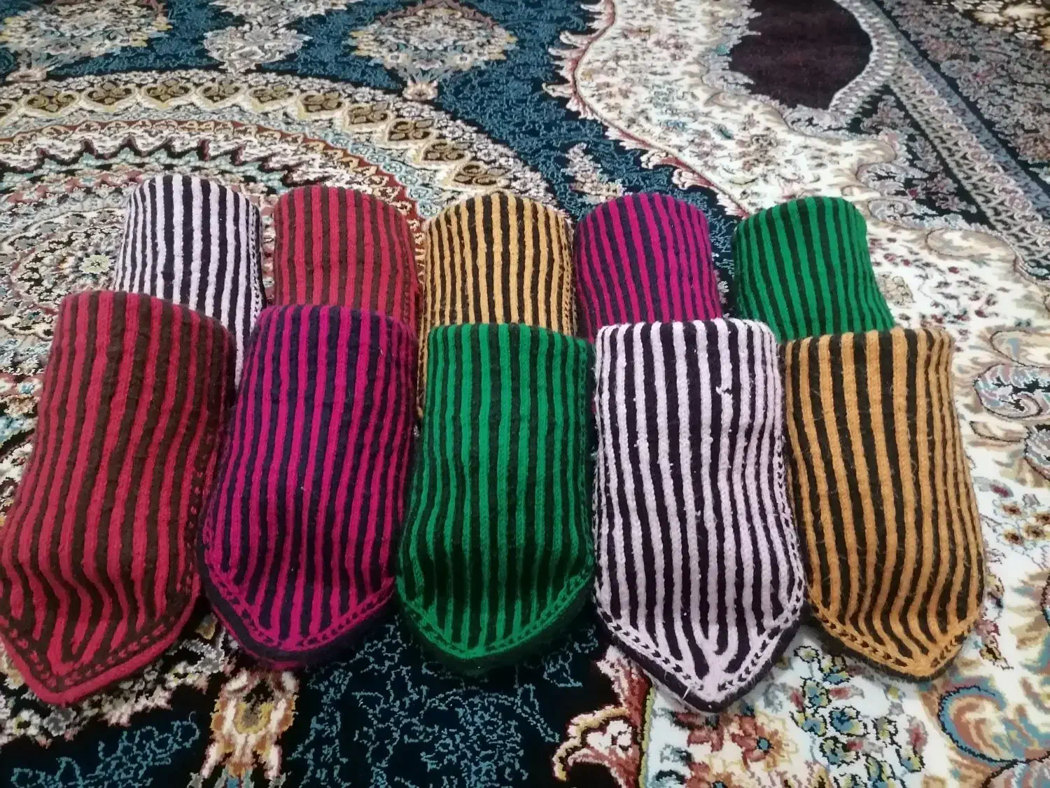 گوره جورابین|کیف، کفش، کمربند|مهاباد (آذربایجان غربی), |دیوار