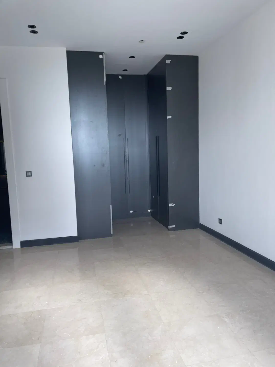 135متر،3خواب/بلوار 24متری/قابل تبدیل