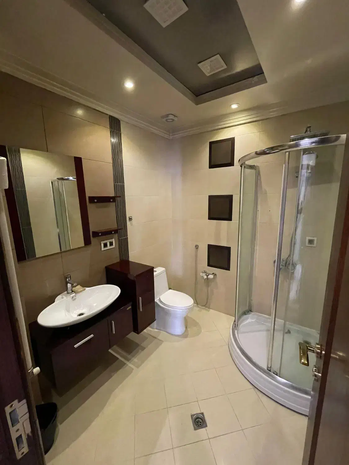 ۲۸۰مترفرمانیه/۴خواب/ویومشجر/فول امکانات|اجارهٔ آپارتمان|تهران, فرمانیه|دیوار