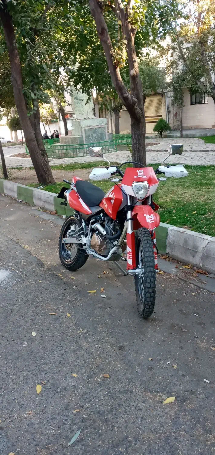 تریل t2|موتورسیکلت|سنندج, |دیوار