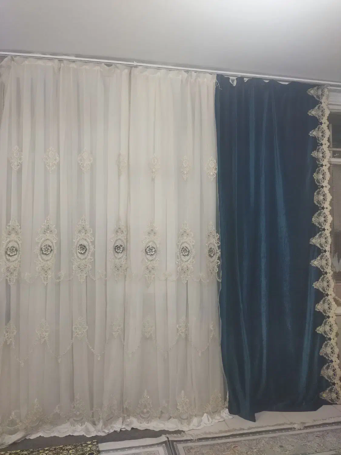 پرده|پرده، رانر، رومیزی|قدس, شهر‌قدس|دیوار