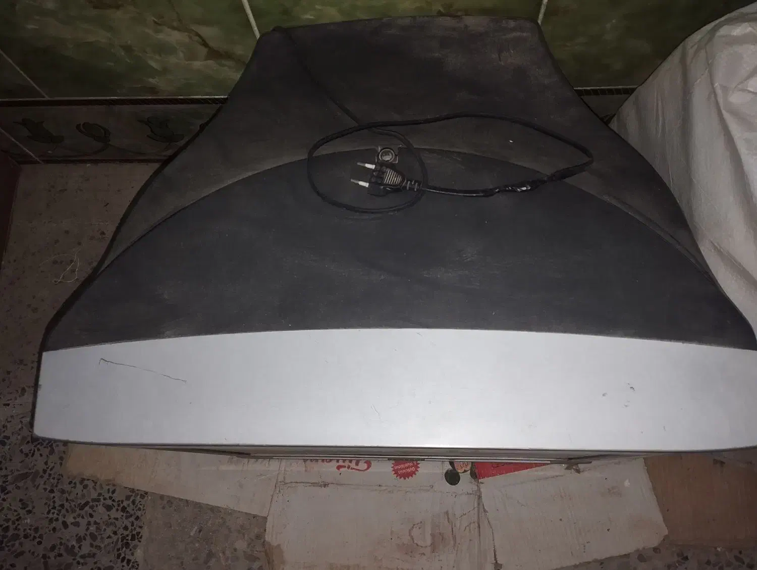 تلویزیون سامسونگ 21|تلویزیون و پروژکتور|خاش, |دیوار