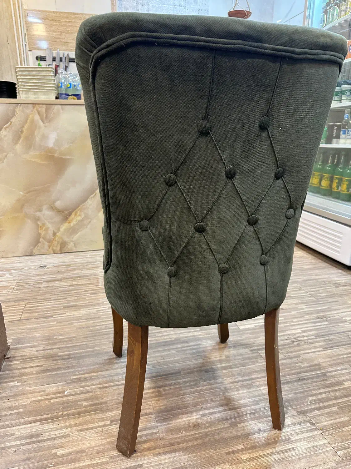 صندلی ومیز|میز و صندلی غذاخوری|رشت, دباغیان|دیوار