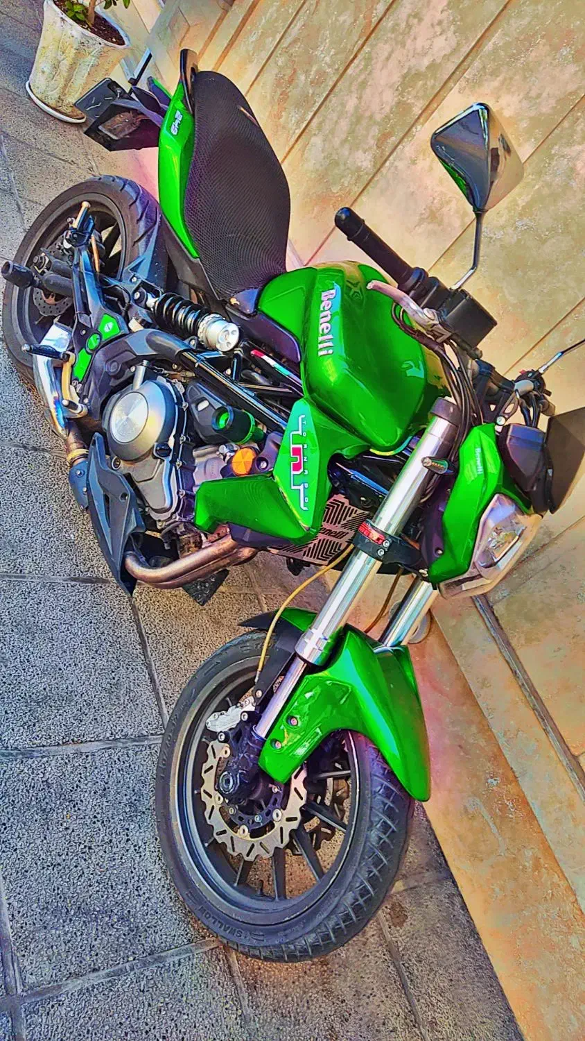 بنلی 300 جفت سیلندر سری اول لای کاغذی ریس نینجا|موتورسیکلت|شیراز, ارم|دیوار