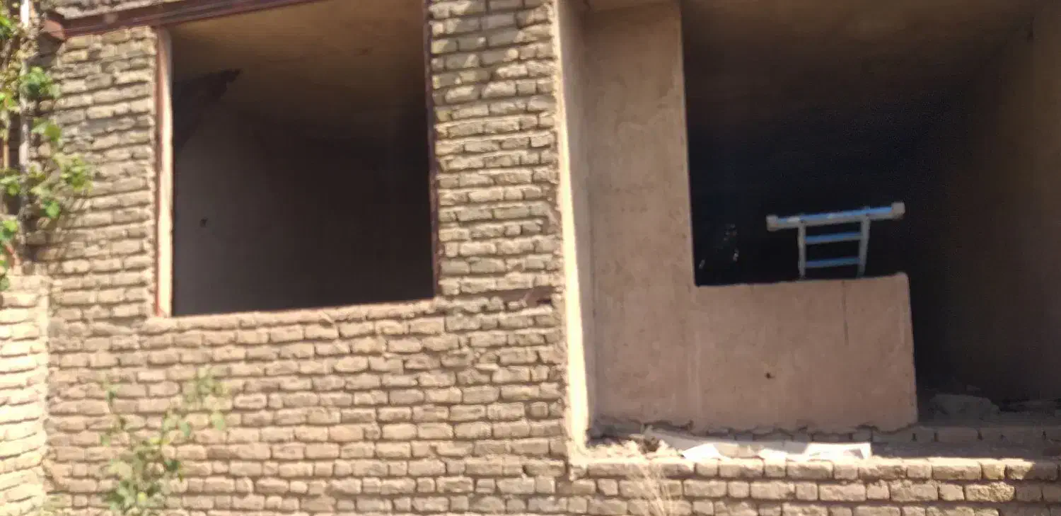 زمین ۲۴۶ متری با بنای نیمه‌کاره منجیل|فروش زمین و ملک کلنگی|منجیل, |دیوار