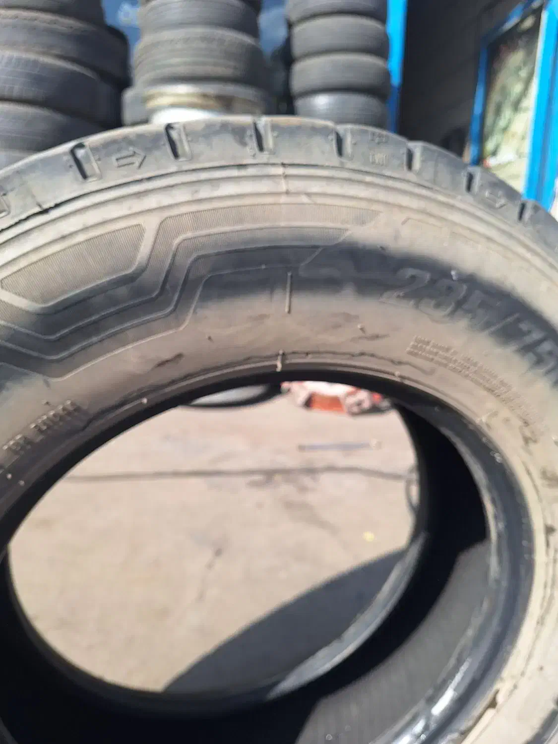 یه جفت لاستیک ۲۳۵  ۷۵. ۱۷.۵|قطعات یدکی و لوازم جانبی|محمدیه-قزوین, |دیوار