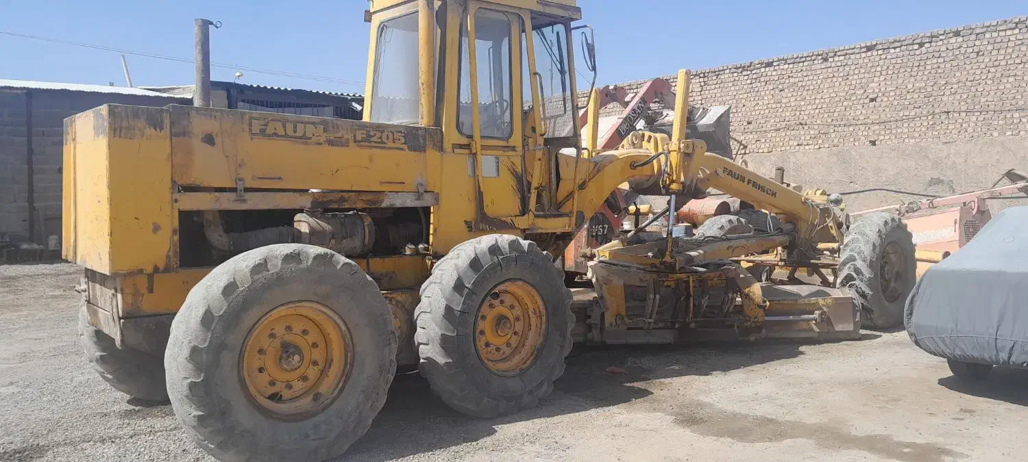 گریدر فان ۲۰۵ کم کار|خودرو سنگین|تهران, آذری|دیوار