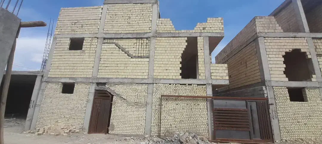 آپارتمان نیمه کاره 100متری نبوی منش|فروش آپارتمان|اصفهان, کارلادان|دیوار