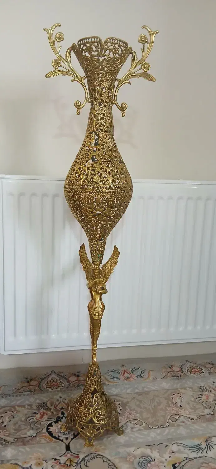 گلدان برنز|مجسمه، تندیس، ماکت|مراغه, |دیوار