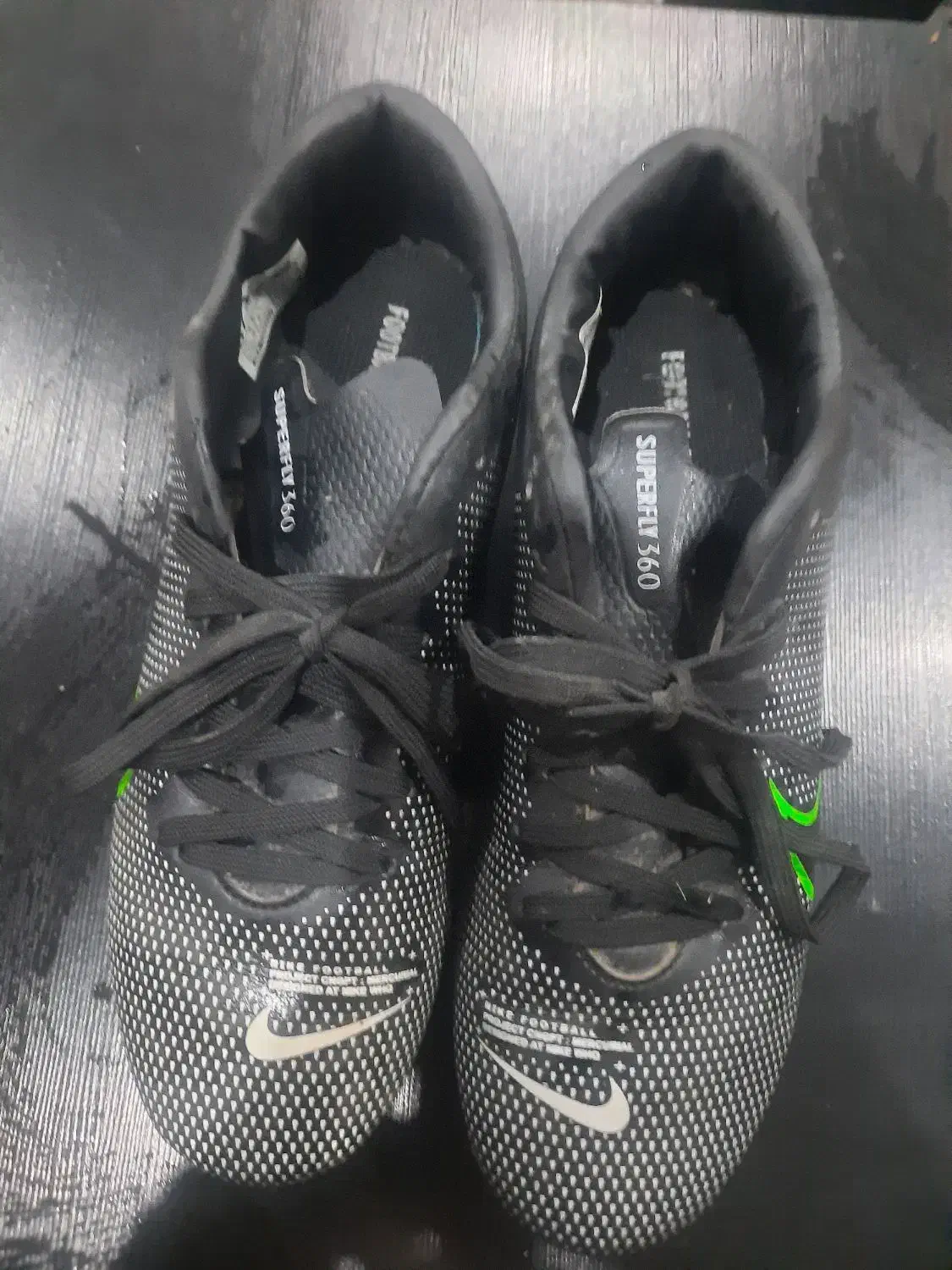 استوک فوتبالی میخ دار مخصوص چمن|تجهیزات ورزشی|کرج, اتحاد|دیوار