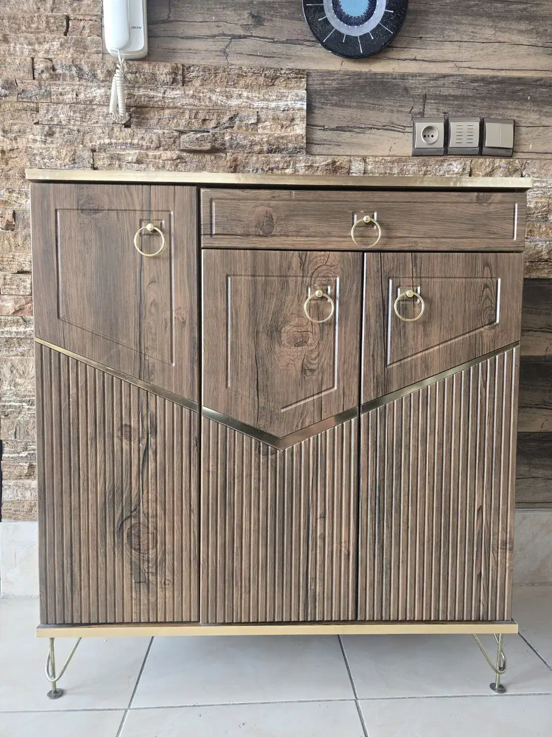 جا کفشی، زیر تلوزیون ، عسلی و جلو مبلی|مبلمان خانگی و میز عسلی|شاهینشهر, خانه کارگر|دیوار