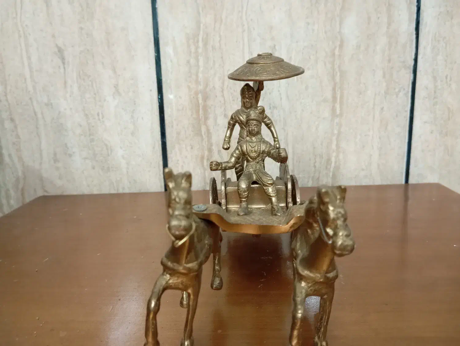 کالسکه برنجی|مجسمه، تندیس، ماکت|الیگودرز, |دیوار