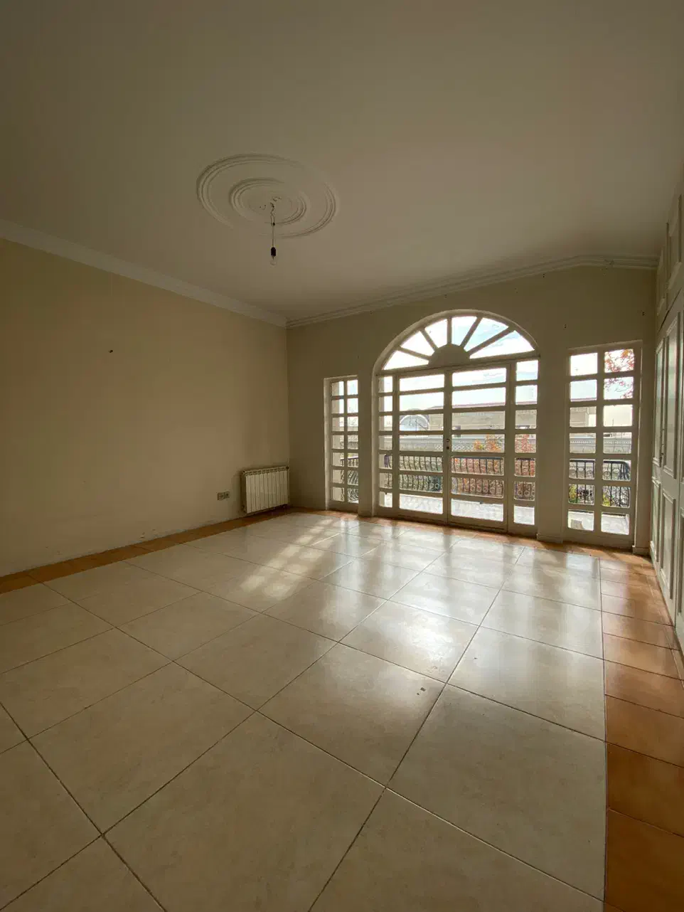 ۷۰۰متر دوبلکس/ اداری/ بر اصلی