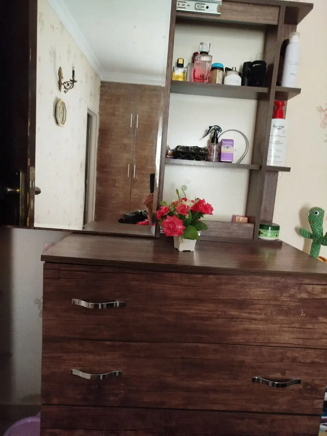 دراور دارای ۴کشو واینه|جاکفشی، کمد، دراور|کیش, |دیوار