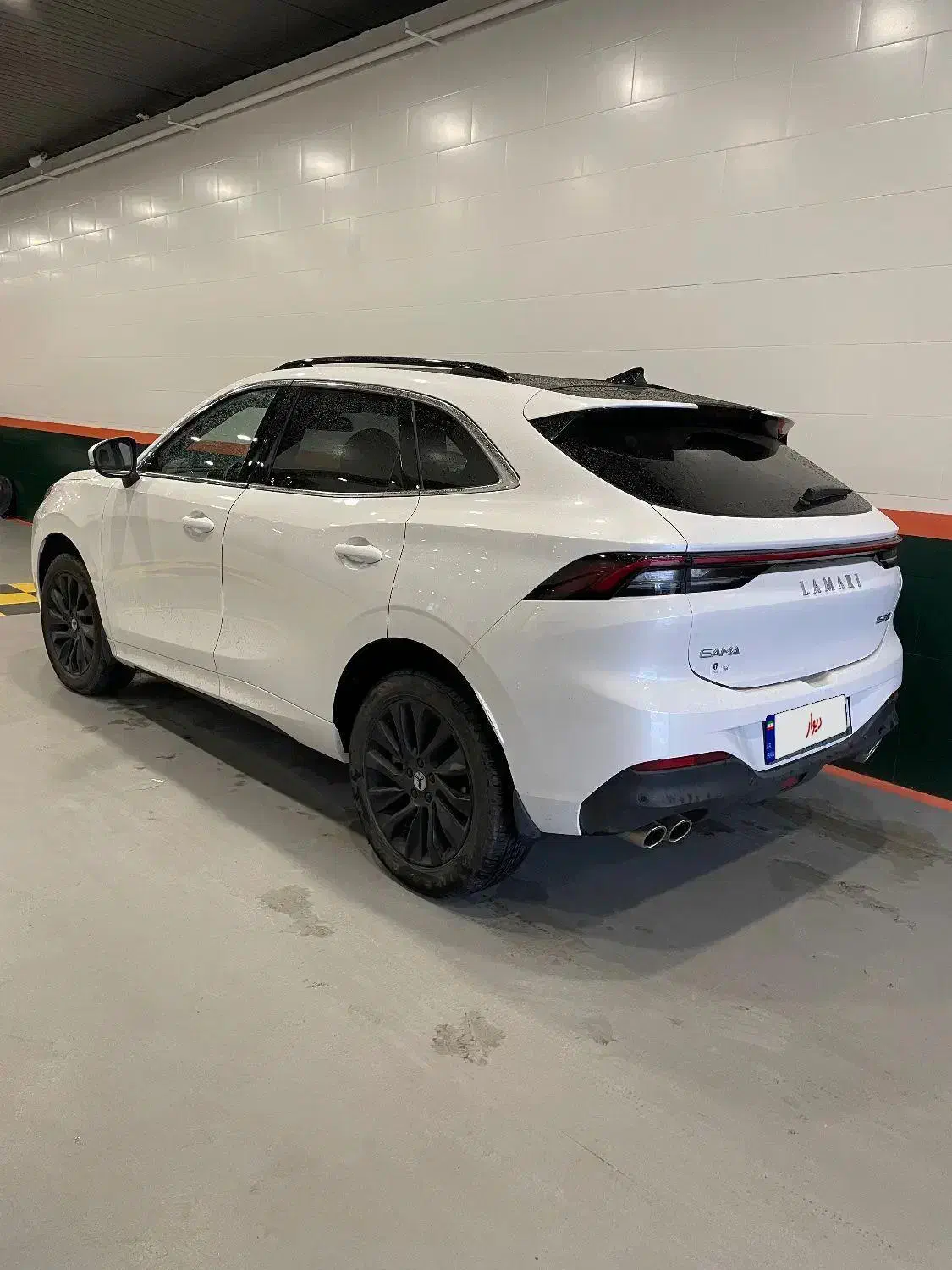 لاماری سفید صدفی ۴۰۲|خودرو سواری و وانت|رشت, بلوار گیلان|دیوار