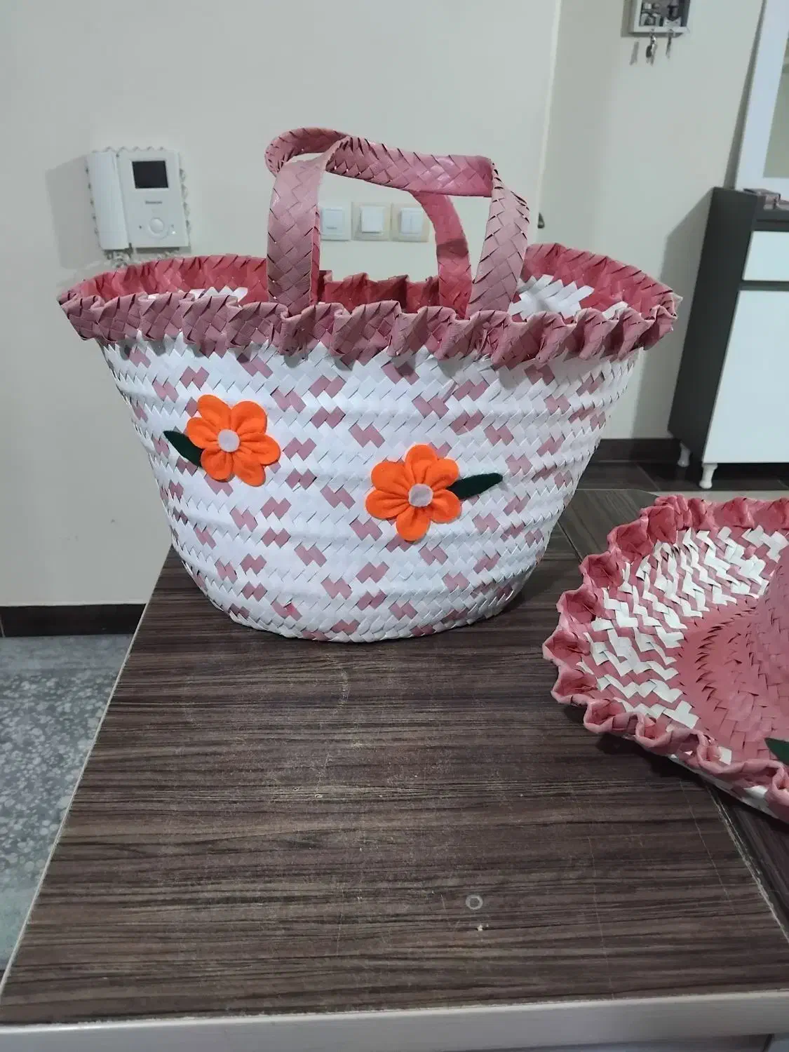 سبدوکلاه حصیری سنتی نو سالم فقط تزئینی بوده|صنایع دستی و سایر لوازم تزئینی|فریدونکنار, |دیوار