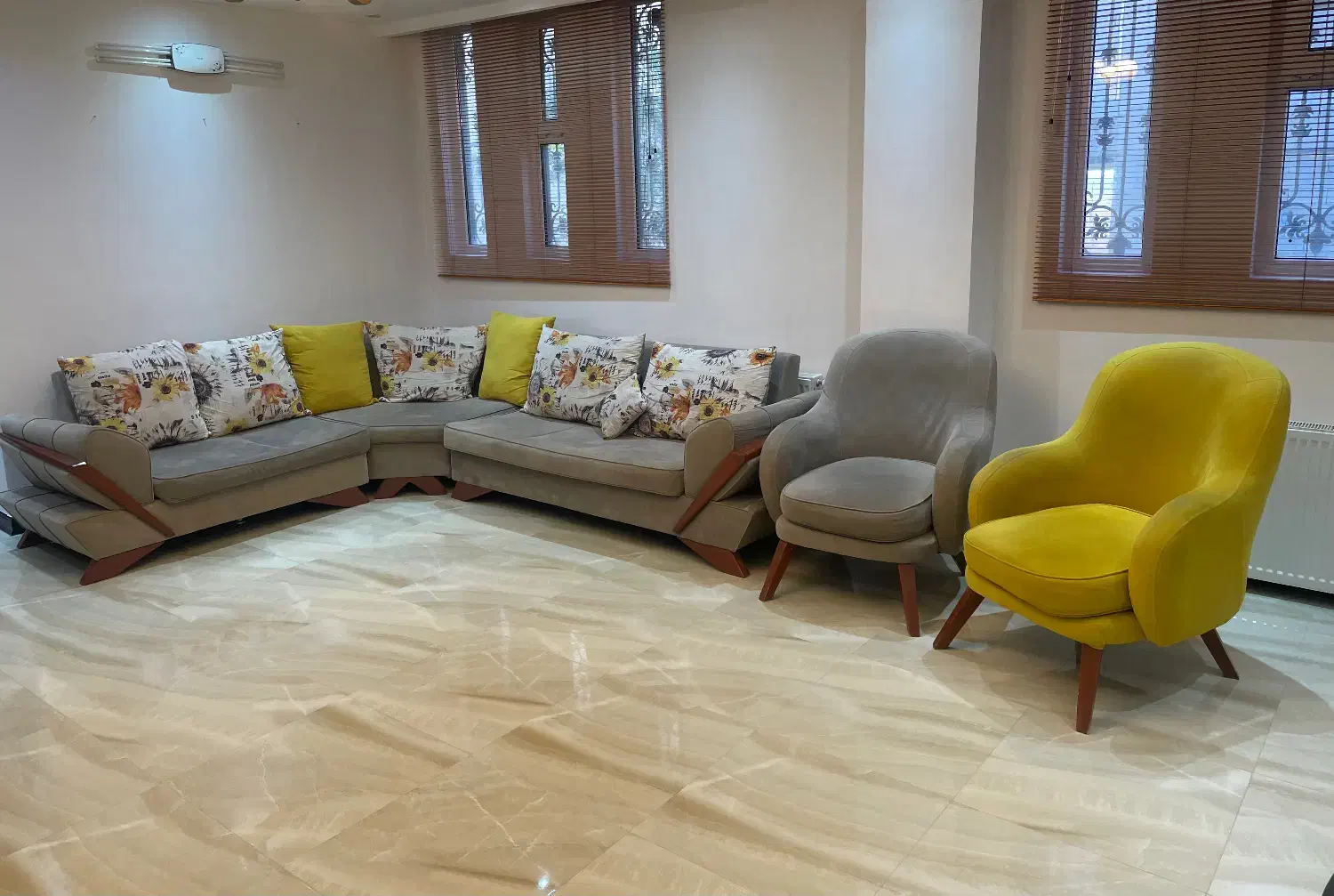 راحتی مدل ال|مبلمان خانگی و میز عسلی|محلات, |دیوار