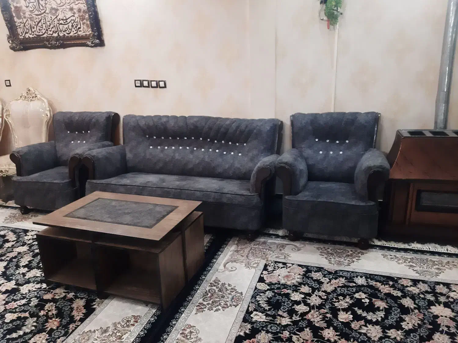 مبل راحتی سالم|مبلمان خانگی و میز عسلی|رباط‌کریم, آدران|دیوار