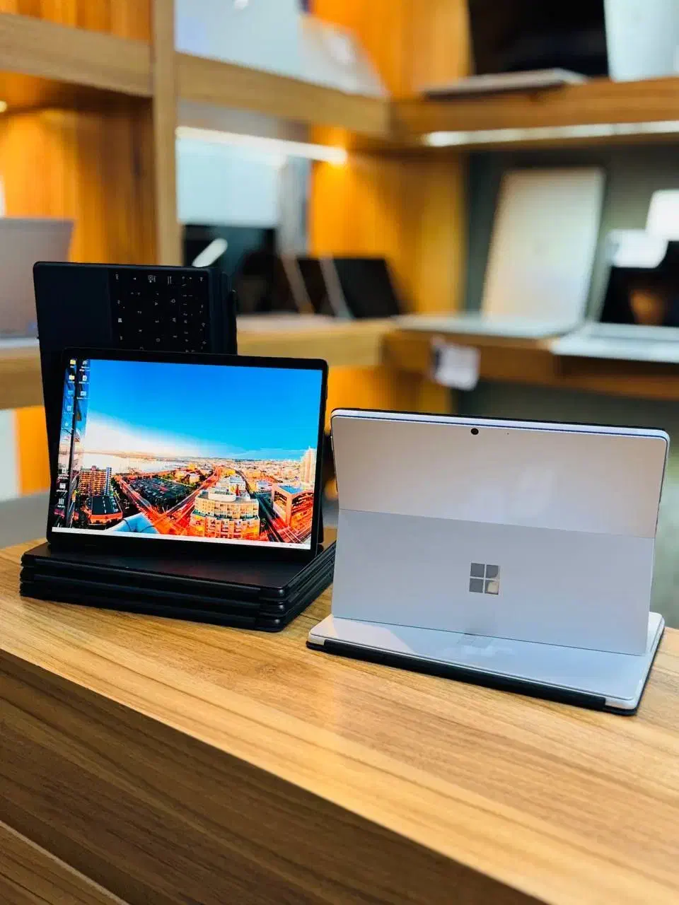 سرفیس پرو۸ رم۱۶ مشخصات SURFACE i5/16/256|رایانه همراه|کرمان, |دیوار