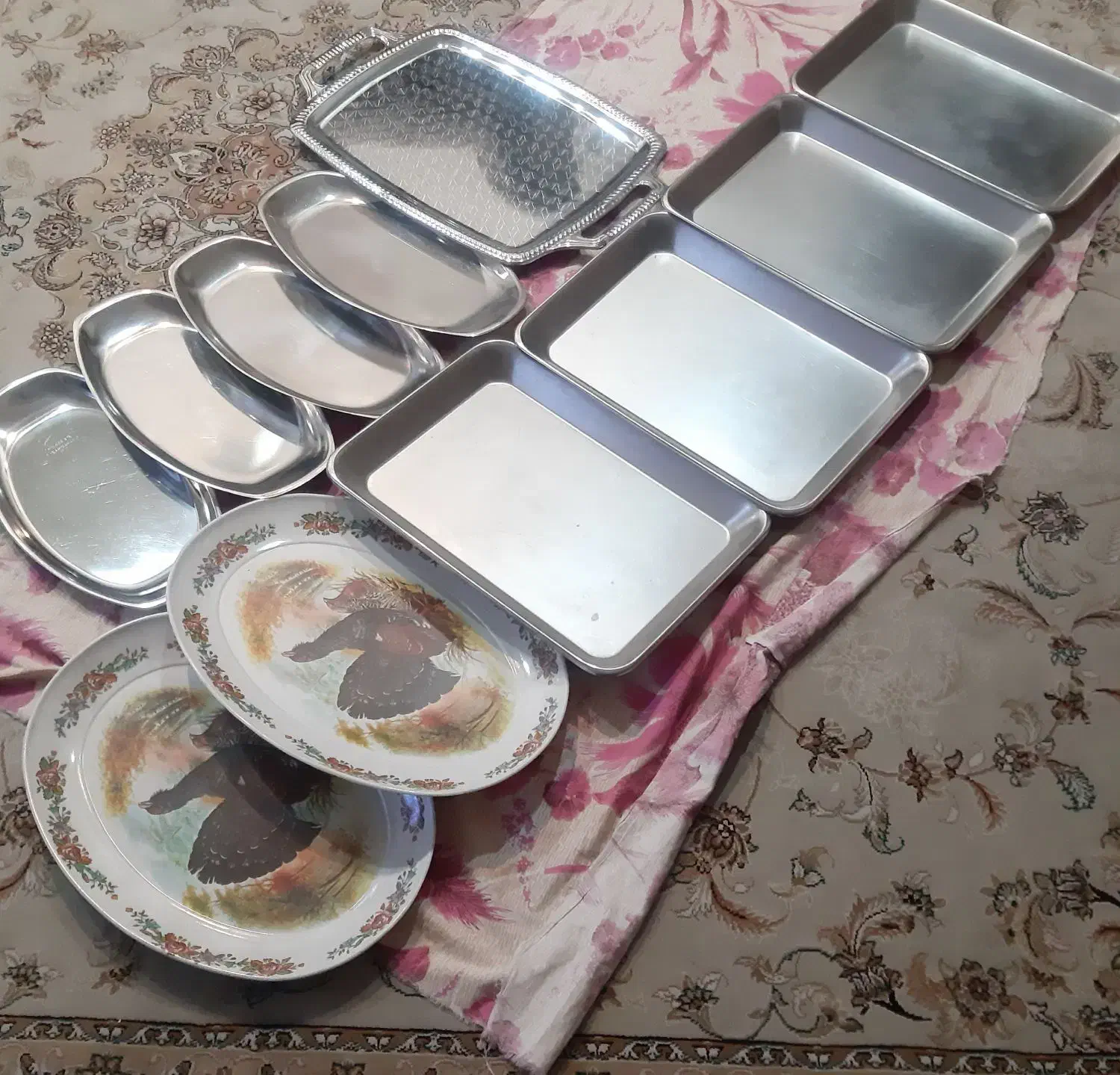 تعداد۱۰عددسینی صخیم درجه دوعددملامین|ظروف سرو و پذیرایی|تهران, امامت|دیوار