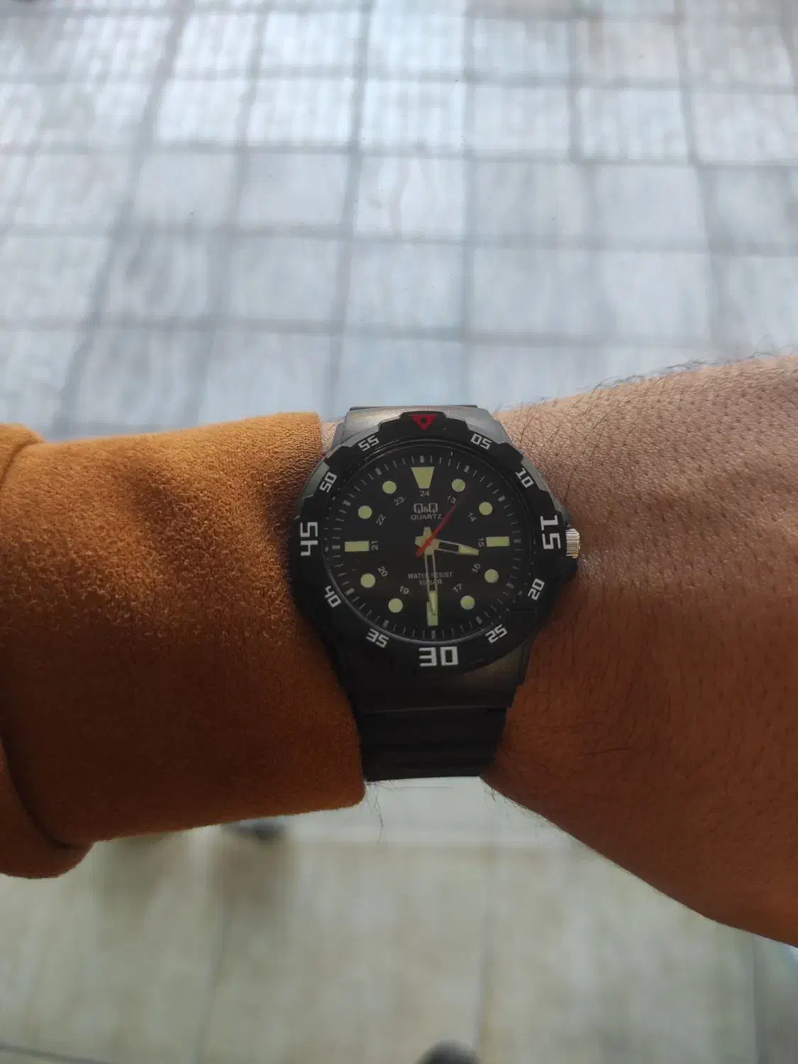 ساعت QQ|ساعت|اصفهان, ارغوانیه|دیوار