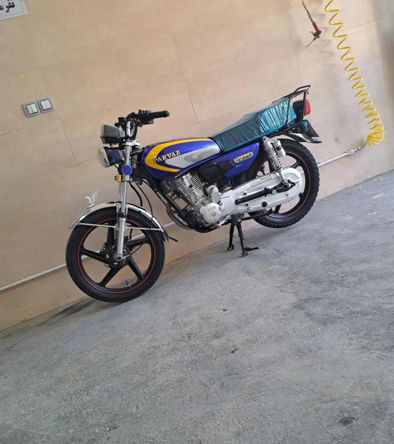 پرواز 200 خشک|موتورسیکلت|دالاهو, |دیوار