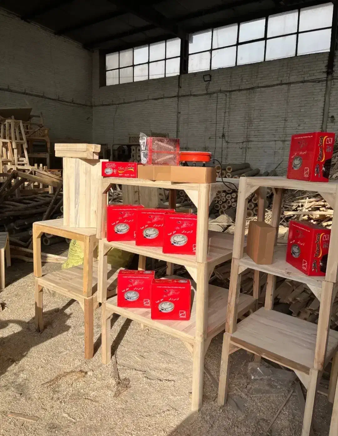کرسی چوبی کشویی 85 در 85 سانت مربع کاملا مقاوم|بخاری، هیتر، شومینه|تهران, شهرک ولیعصر جنوبی|دیوار