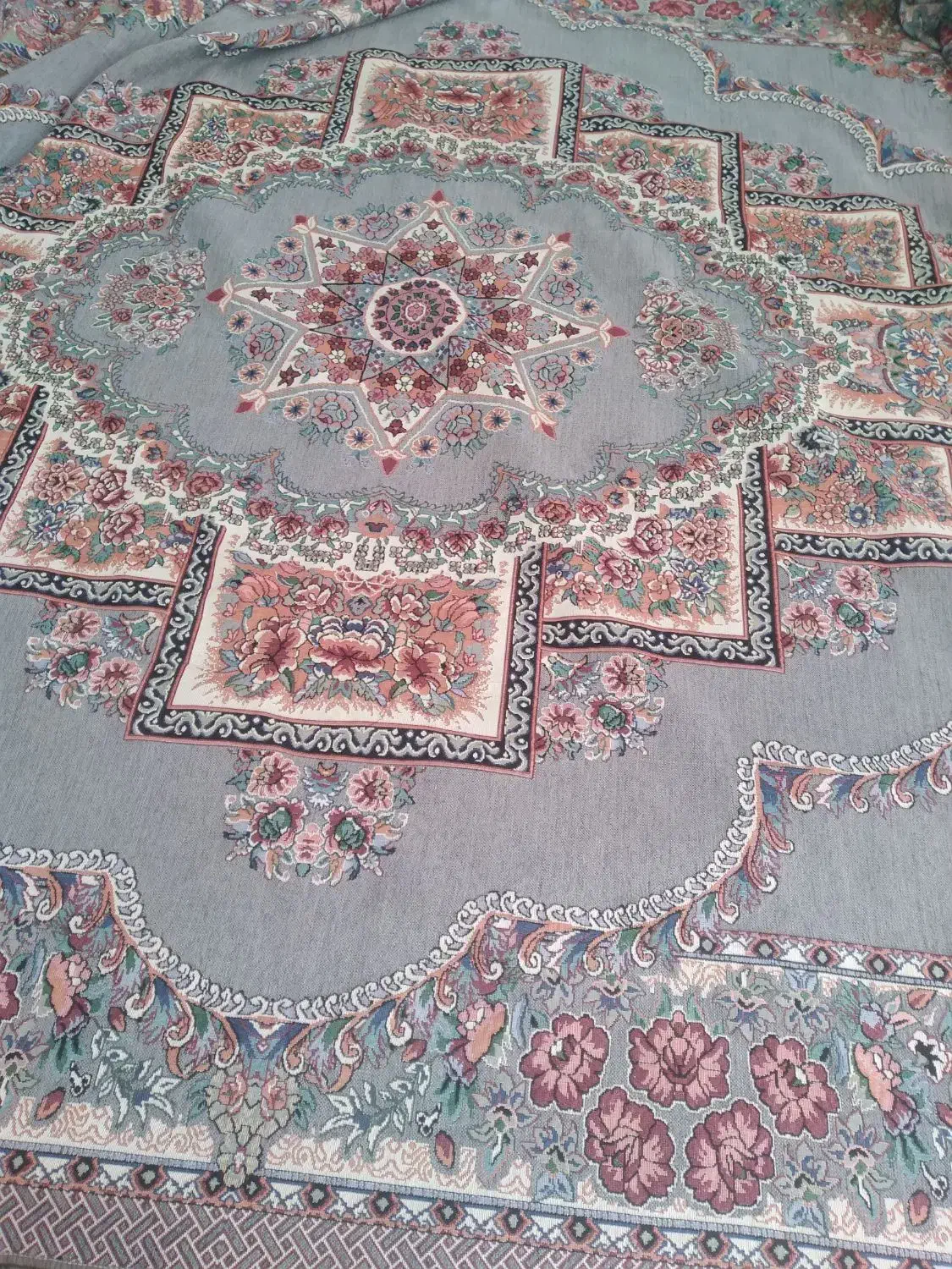 ۲عددروفرشی ۱۲متری و۱عدد ۶متری جنس عالی درحدنو|روفرشی|ساوه, |دیوار