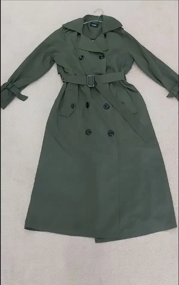 بارونی بلند|لباس|یاسوج, |دیوار