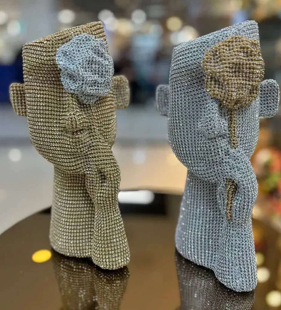 مجسمه و تندیس|مجسمه، تندیس، ماکت|خرمآباد, |دیوار