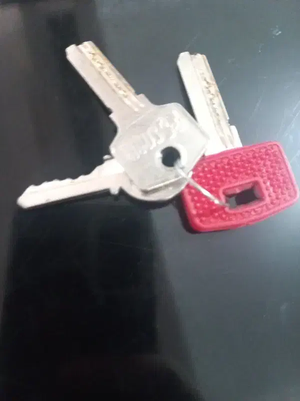 کلیدپیداشده|اشیا|الیگودرز, |دیوار