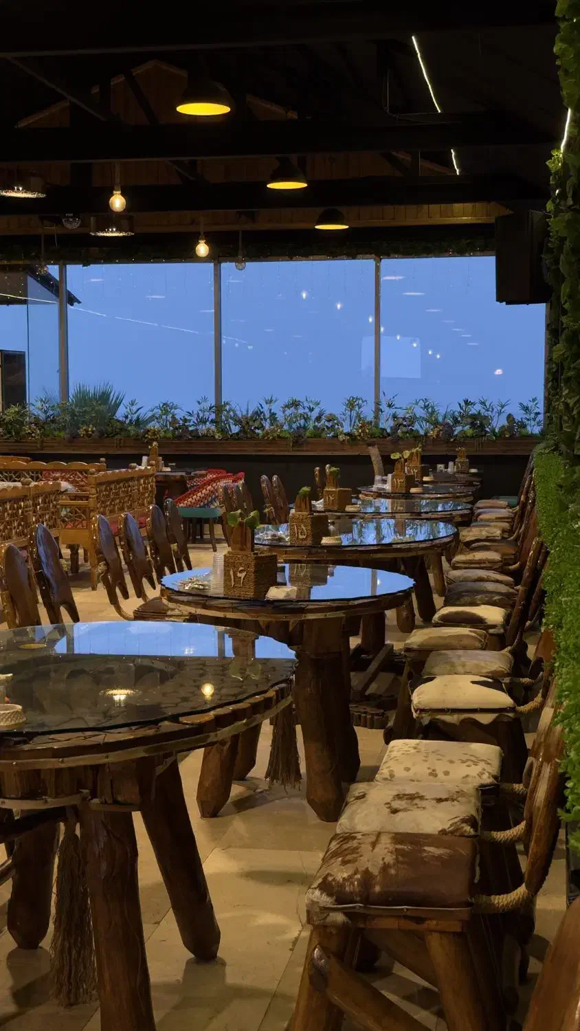 استخدام صندوقدار..وسالن کار..وکمک آشپزخانم|استخدام خدمات فروشگاه و رستوران|بندر انزلی, پاسداران|دیوار