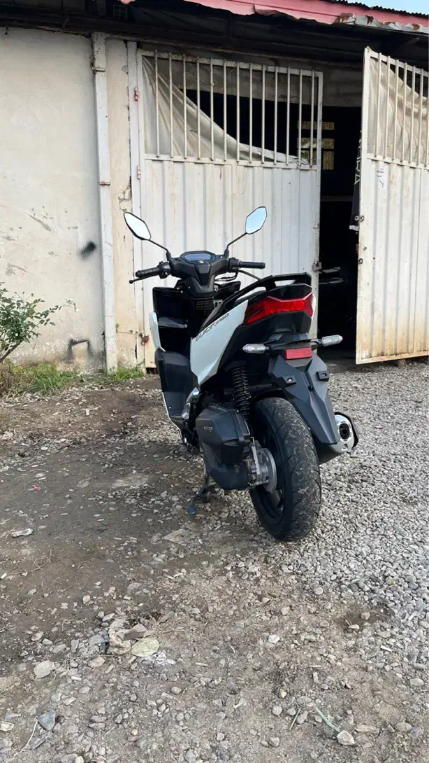 کلیک واریو|موتورسیکلت|صومعهسرا, |دیوار