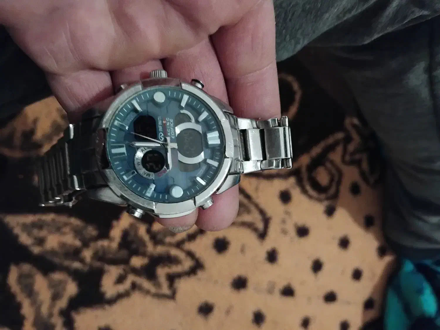 ساعت مچی|ساعت|بروجرد, |دیوار