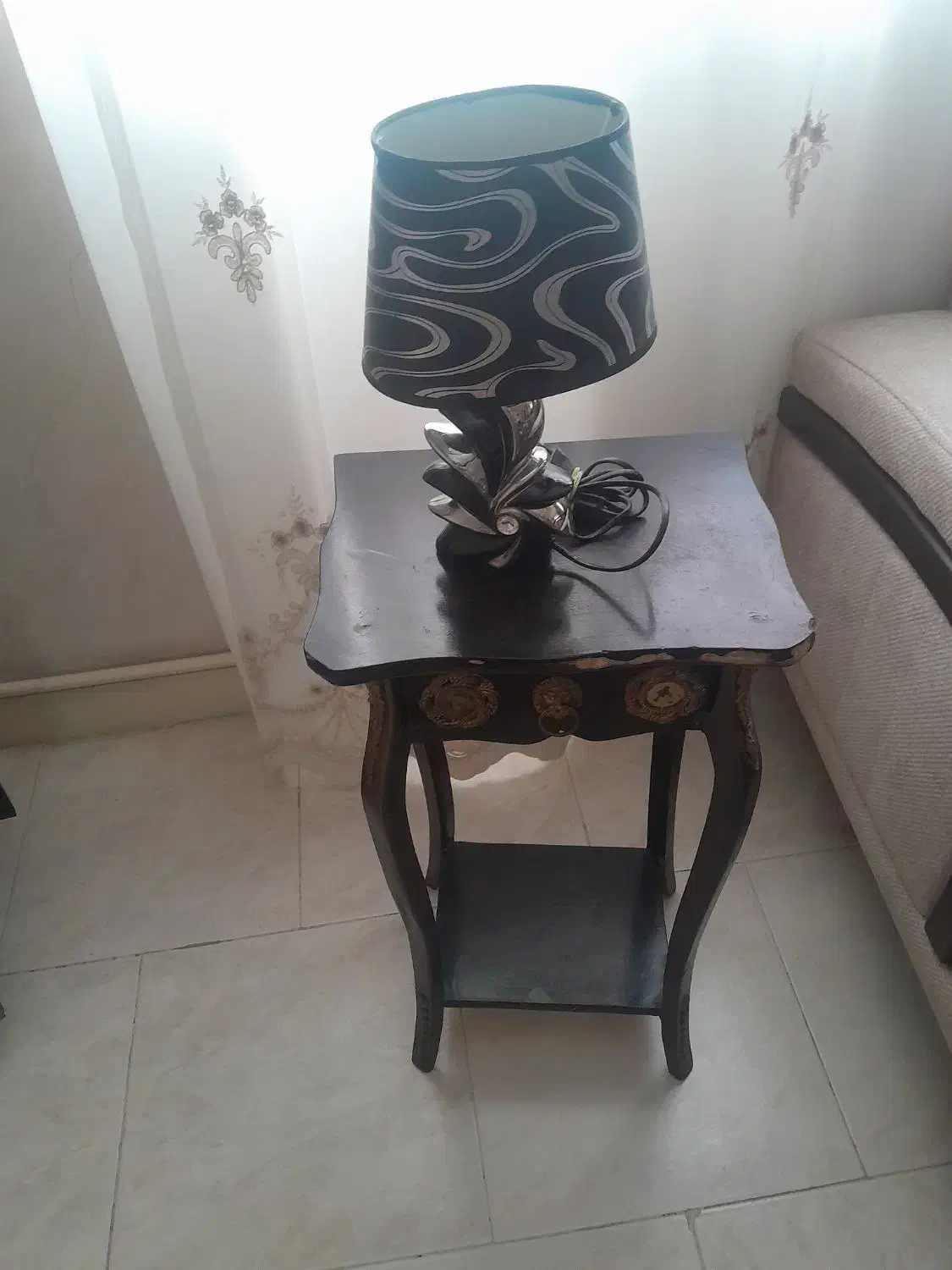 میز تلفن و چراغ مطالعه|چراغ خواب و آباژور|فردیس, خیام غربی|دیوار