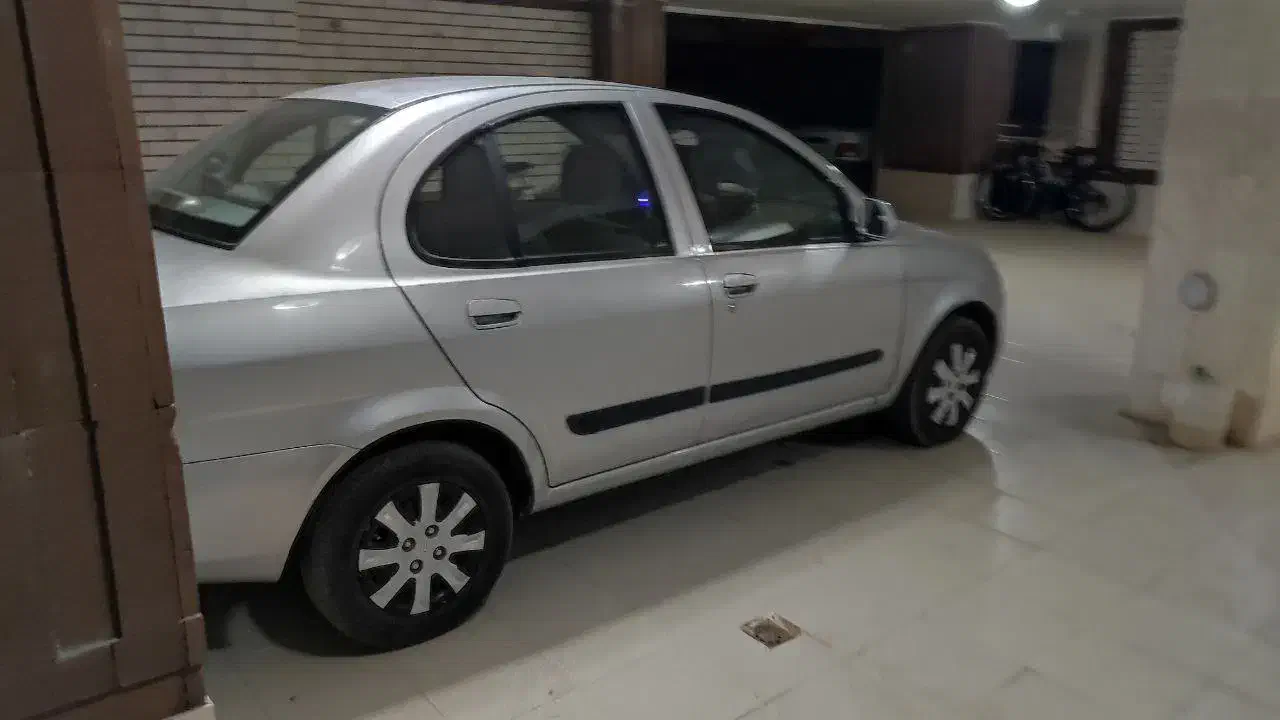 تیبا صندوق دار مدل ۹۰|خودرو سواری و وانت|اصفهان, شهرک میلاد|دیوار