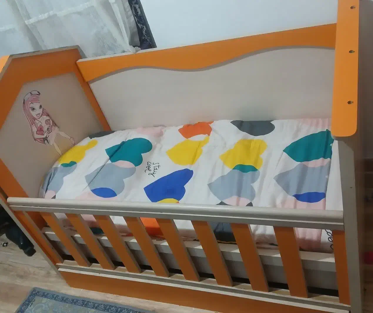 تخت بچه|تخت و صندلی بچه|ساوه, |دیوار