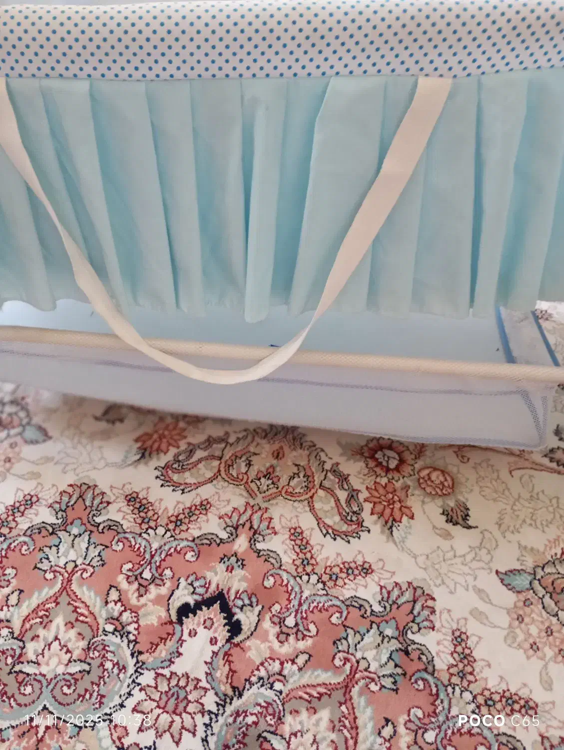 گهواره خیلی تمیز ونو مثل نو مناسب سیسمونی|اسباب و اثاث بچه|گلبهار, شهر جدید گلبهار|دیوار