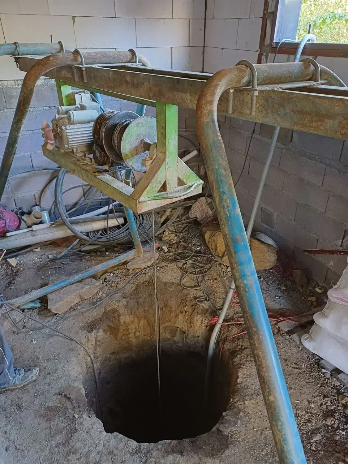 چاه کن مغنی|خدمات پیشه و مهارت|قروه, |دیوار