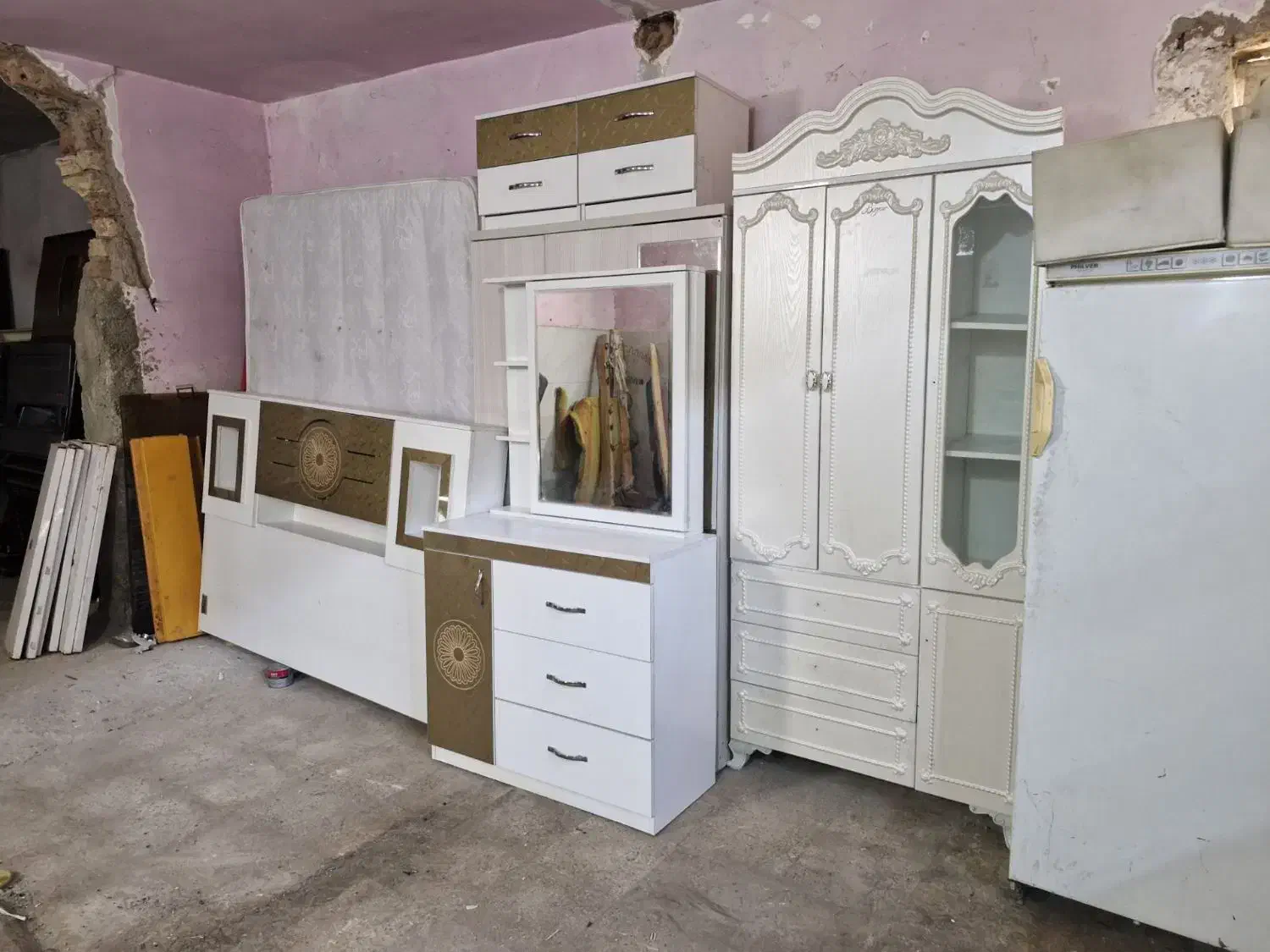 سرویس تخت خواب|تخت و سرویس خواب|بیرجند, |دیوار