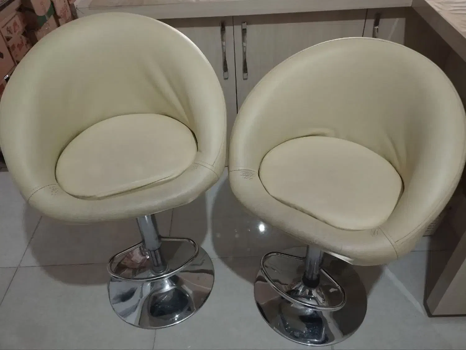 صندلی اپن|میز و صندلی غذاخوری|رشت, باهنر|دیوار