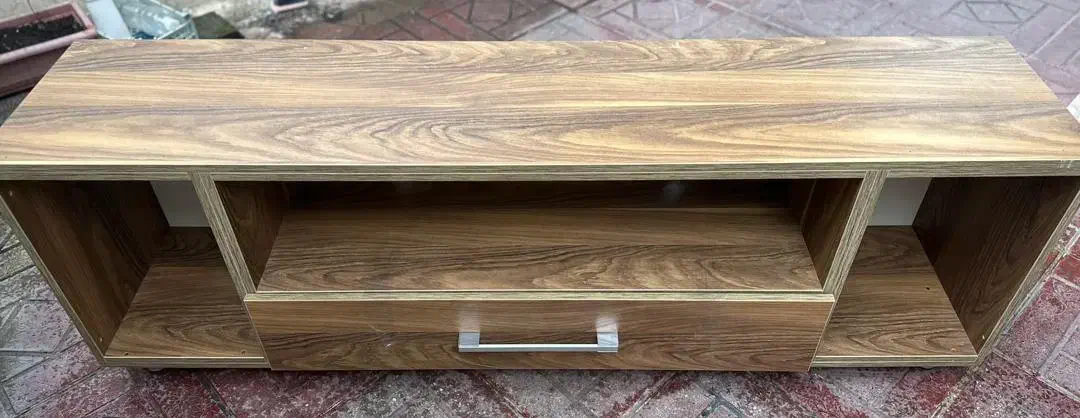 میز تلویزیون محکم سالم جنس ام دی اف|میز تلویزیون|چالوس, |دیوار