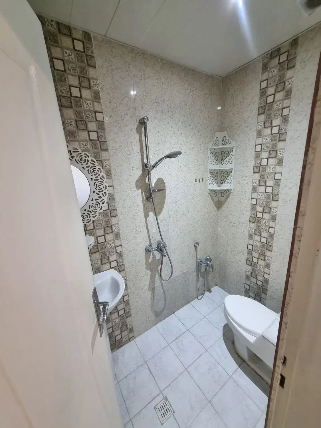 ۷۵متر ۲خواب. فول امکانات  غرق نور فردوس غرب