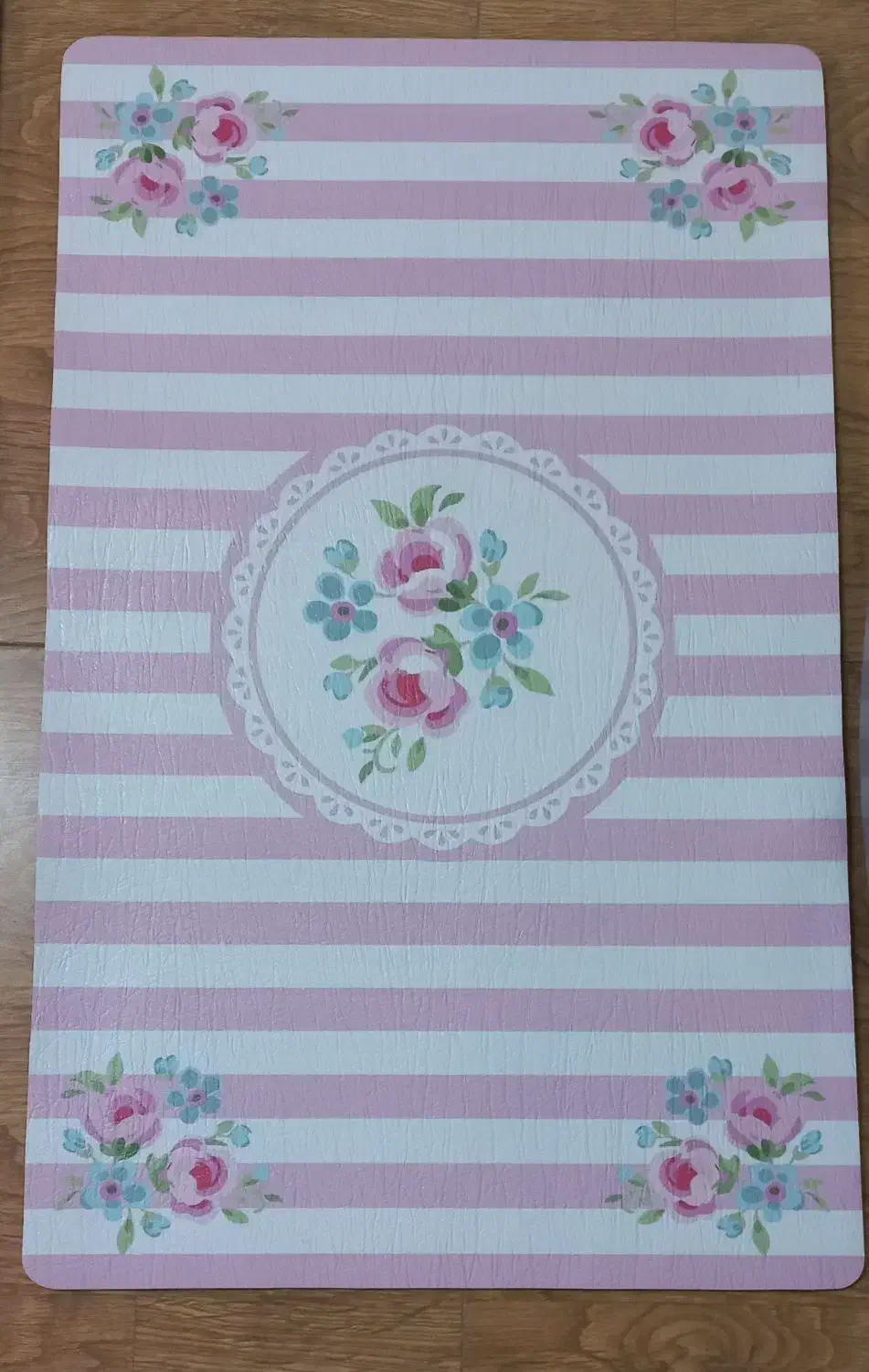 قالیچه و پادری پینترستی صورتی سفید نو و پا نخورده|فرش|بندر انزلی, لیچارگی حسن رود|دیوار