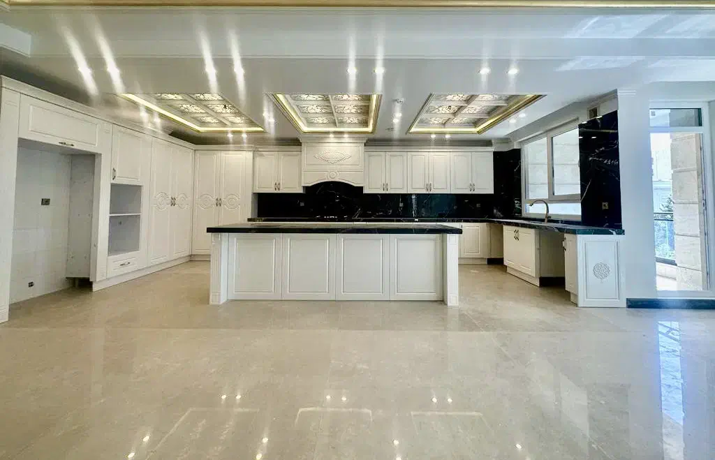 ۲۵۰ متر جردن کلید نخورده / غرق نور / مدرن